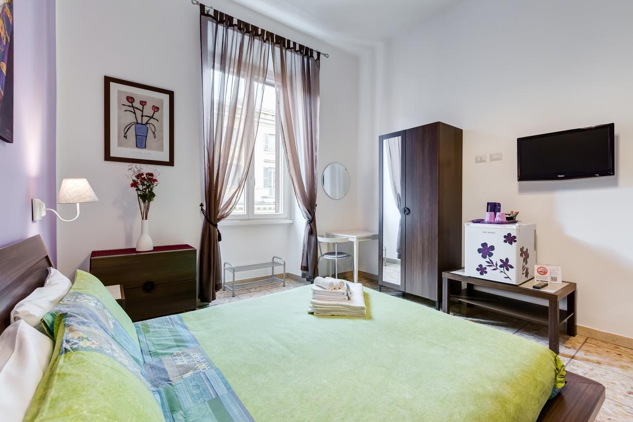 2 Passi Al Colosseo B&B Roma Exterior foto